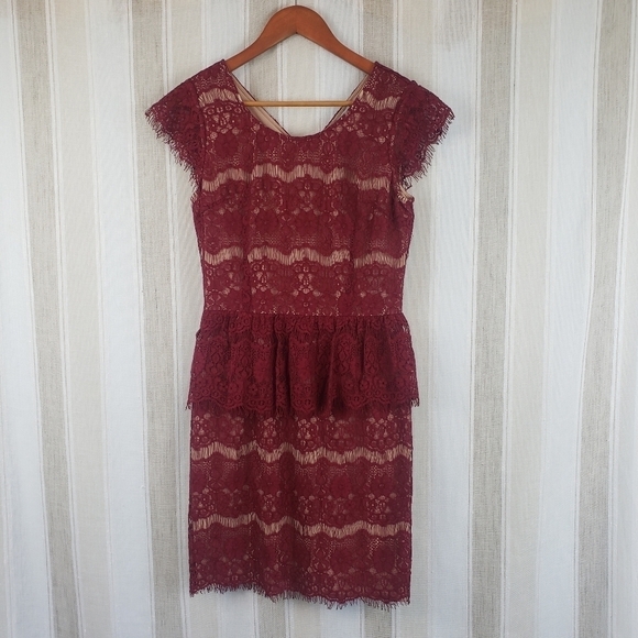 Anthropologie Maeve Lace Sheath Dress‎ Short Sleeved Maroon Size Small - Picture 1 of 10